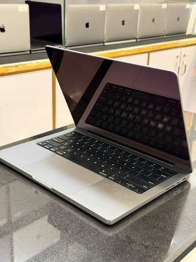 MACBOOK PRO 2021  M1 PRO CHIP 14INCH RETINA DISPLAY MINT CONDITION