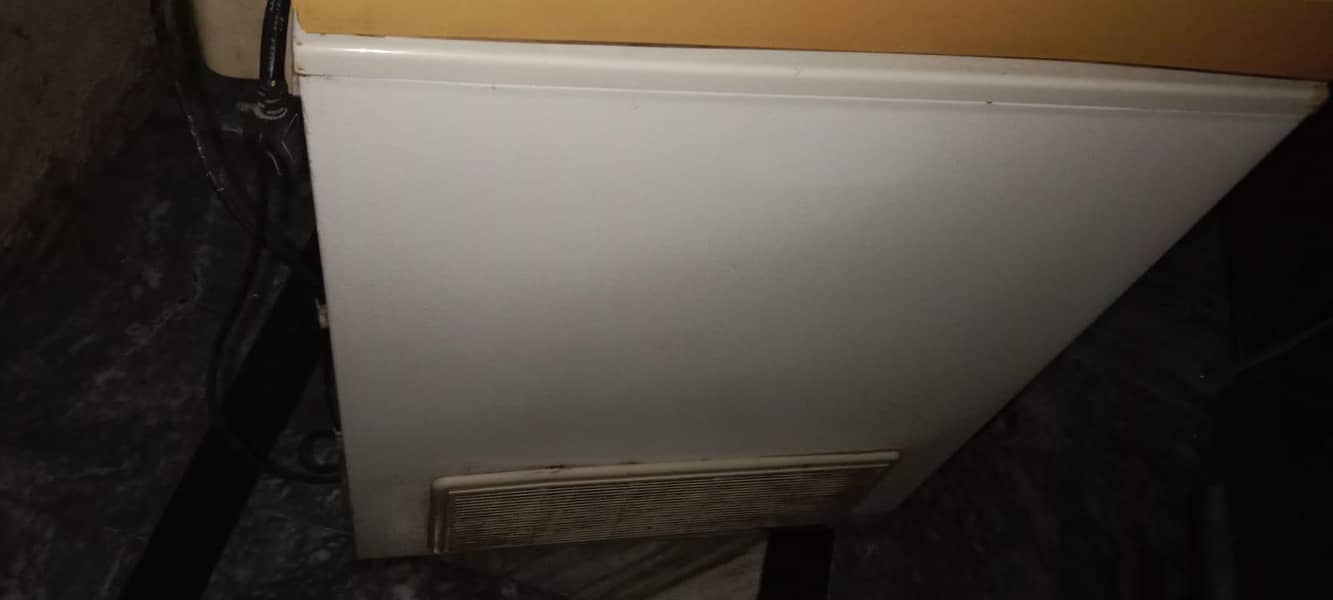 waves deep freezer 6