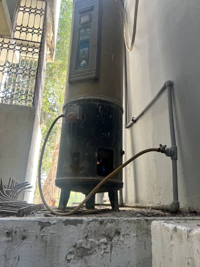 Geyser Gyser for sale Urgent Johar mor