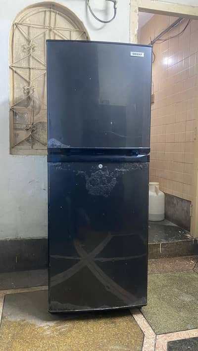 refrigerator black color