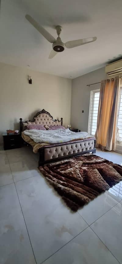 i kanal upper portion