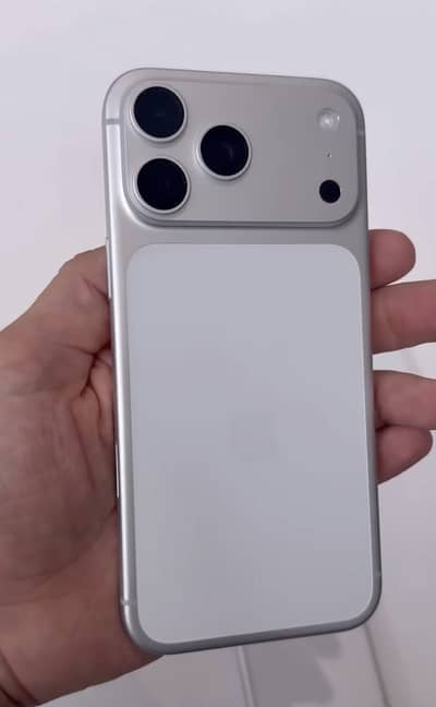 17 PRO NON PTA ESIM (256gb)