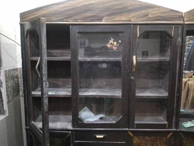 showcase and dressing