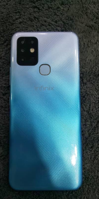 Infinix Hot 10 bilkol saf ha 10/10 ha 6/128 ha.   whatsapp 03469308396