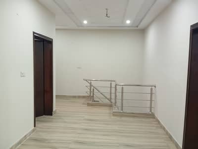 5 MARLA HOUSE AVAILABLE FOR RENT