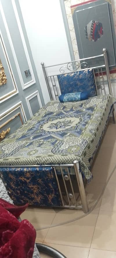 steel single bed