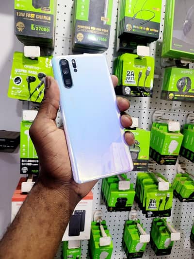 Huawei p30 pro 8 GB ram 256 GB memory Call and WhatsApp 03263194529