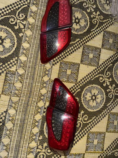 Toyota crolla gli back lights