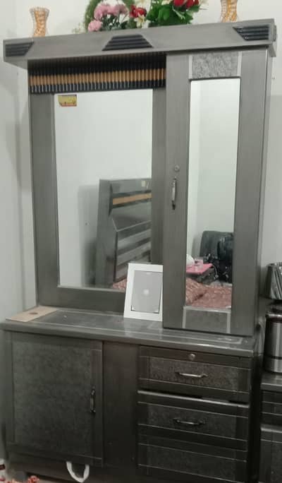 Dressing and 3 door clothing almari for sale