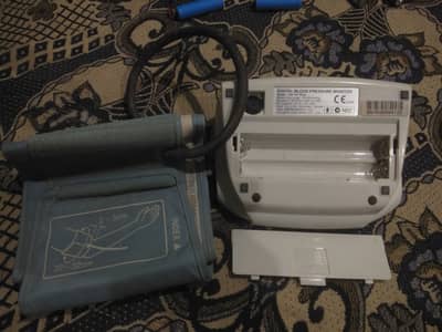 A&D Medical Digital Blood Pressure Machine+Heart beat