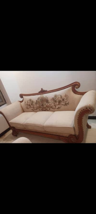 Elegant 7 Seater Used Sofa Set Luxury Look