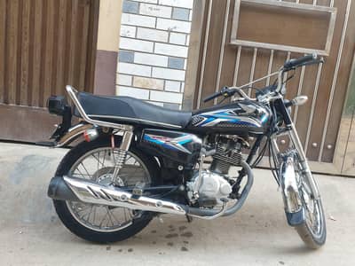 Honda 125 in 8/10 condition