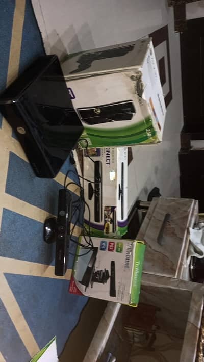 xbox 360 slim kinect 36 games 250 all accessories 10/10 condition