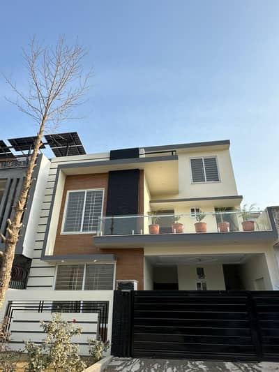 MULTI GARDEN B-17 E BLOCK BRAND NEW HOUSE FOR SALE