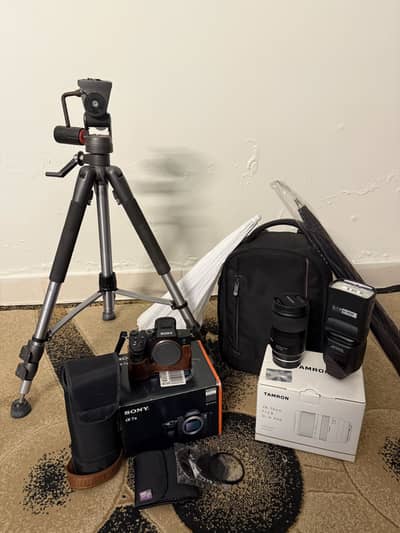 Sony a7 III (16k Shutter) + Tamron 28-75mm f/2.8 - MINT BUNDLE