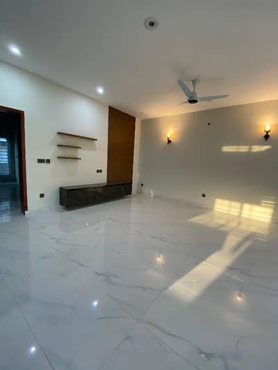 2 kanal House For Rent In F-11 - Best Location And Price