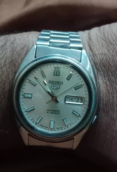 This is Seiko 5 Antique Vintage Automatic 21 Jewelsn made in Japan
