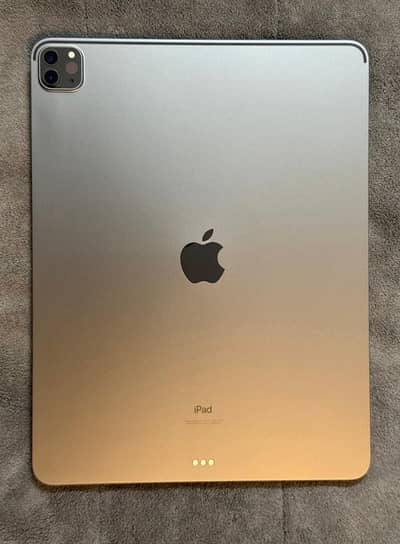 iPad Pro 12.9” M1 | 256GB | 10/10 | 120FPS Gaming