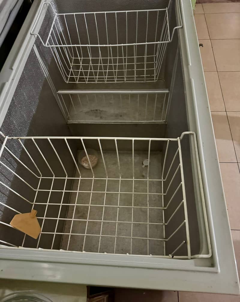 DAWLANCE DEEP FREEZER 2