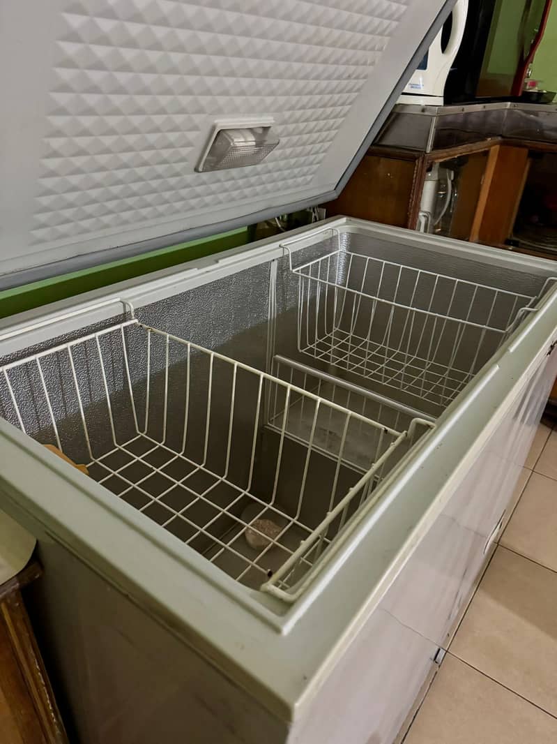 DAWLANCE DEEP FREEZER 5