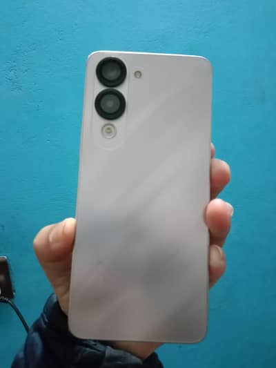 Vivo y04 4/128 gb 10/10