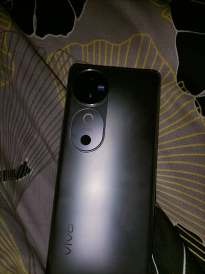 vivo v40
