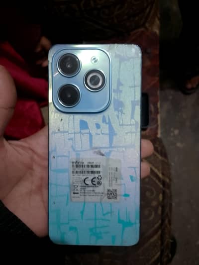 hot 40i 8/128 with box