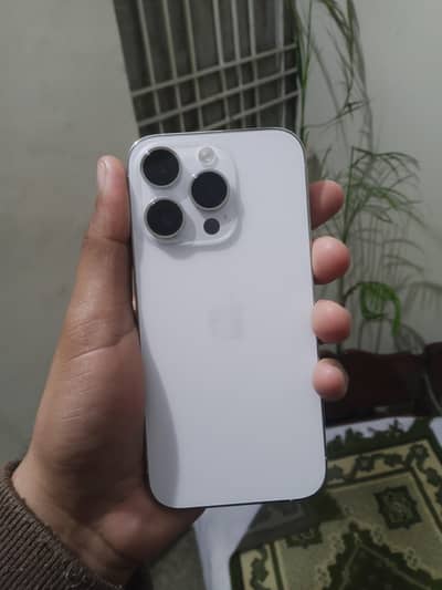 URGENT SALE MY PRSNL I PHONE 14 PRO FACTORY UNLOCKED 128 GB waterpack