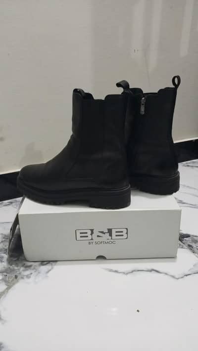 selling Chelsea boots in reasonable price
