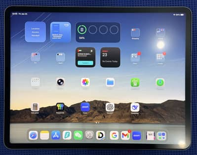 Apple iPad Pro M1 5th Gen 12.9in with Magic Keyboard 128gb