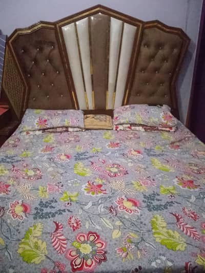 furniture for sale urgently need cash complet set with metres