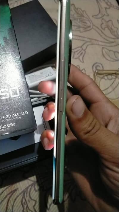 sego zero 50 8 _256 gb edge display with box and charger new phone