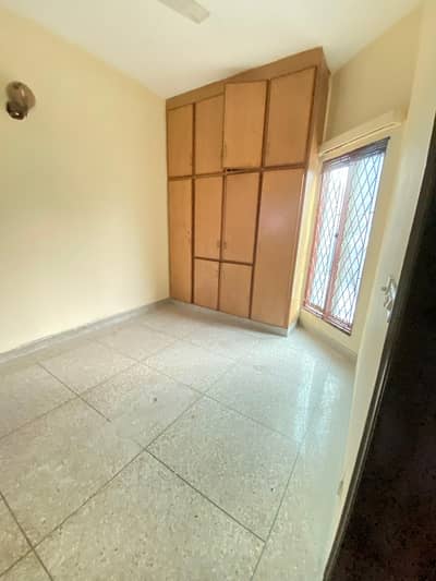 Upper Portion Available For Rent In Allama Iqbal Town