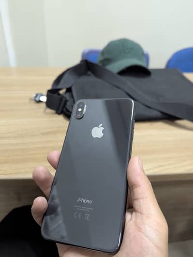 iPhone xs max factory unlocked
