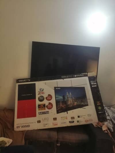 Sony smart TV for sale 65 inch only  Panel Demage