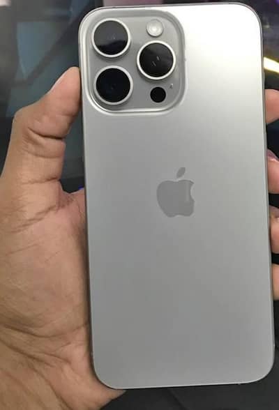 iPhone 15 Pro Max Jv