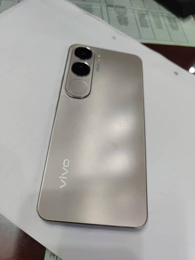 Vivo y200 8/256