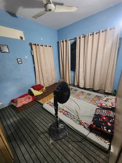 Carpet room available in G11/3 PHA for Male