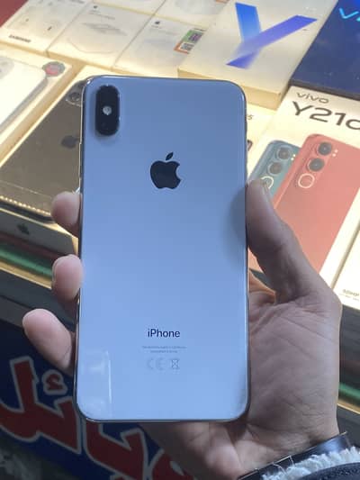 iPhone XSMaX Wathapp Number:03067528057