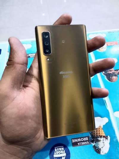 Docomo Fujitsu Arrows F52A for sale condition 10/10 non pta