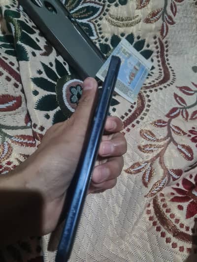 infinix hote 40i (8+8. _128)