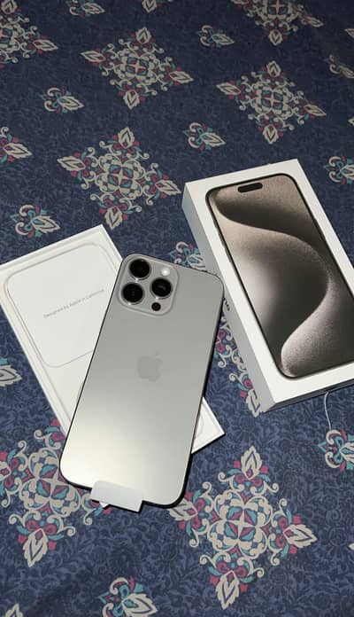 Iphone 15 Pro max (factory Unlock)