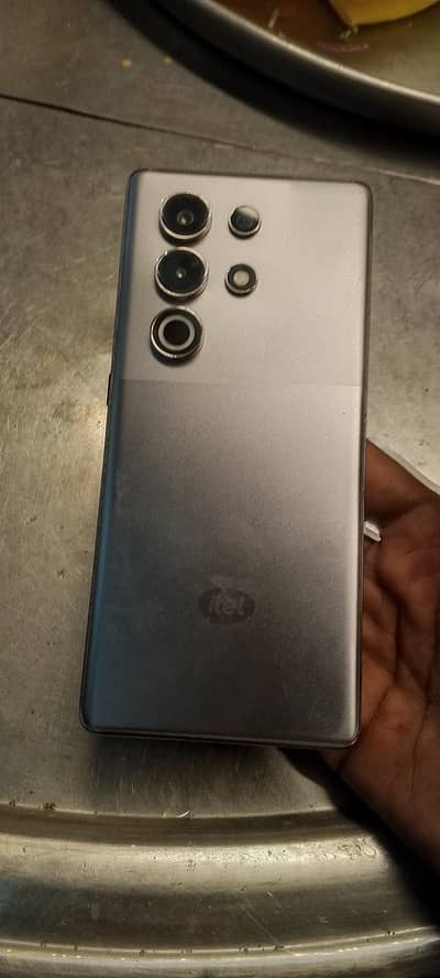 itel s 25 ultra for sell good condition with box charger