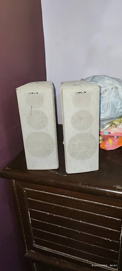 Sony surround speakers with stand