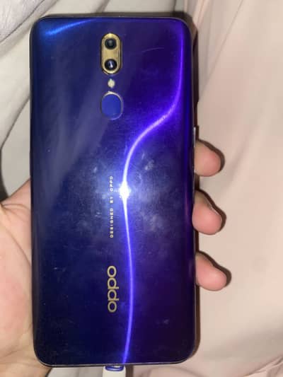 Oppo F11 with box 4/64 All okay