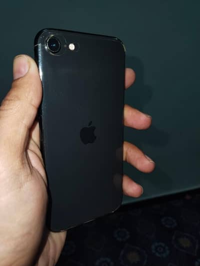 iphone SE 2020 64gb 84 battery ha all orignal ha good fir gaming king