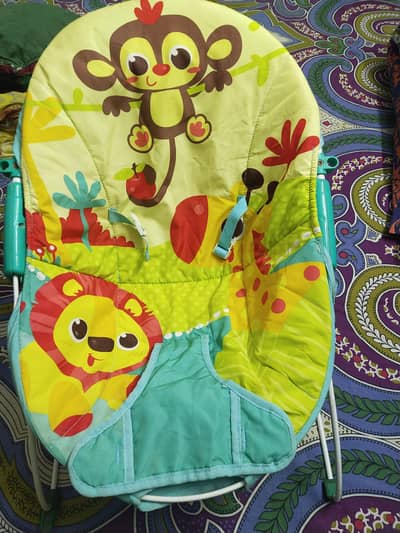 selling kids chair and boucer