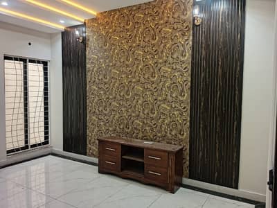 10 Marla Brand New House Available For Office And Family