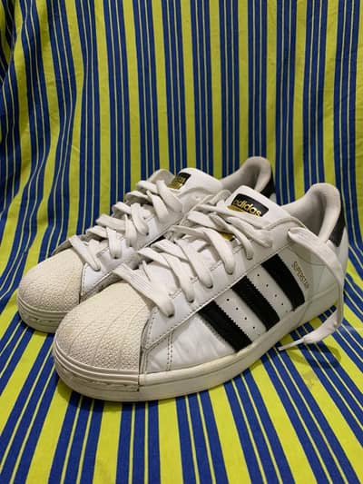 Adidas Superstar – White (10/10 Condition)