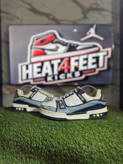 Nike Authentic Sneakers